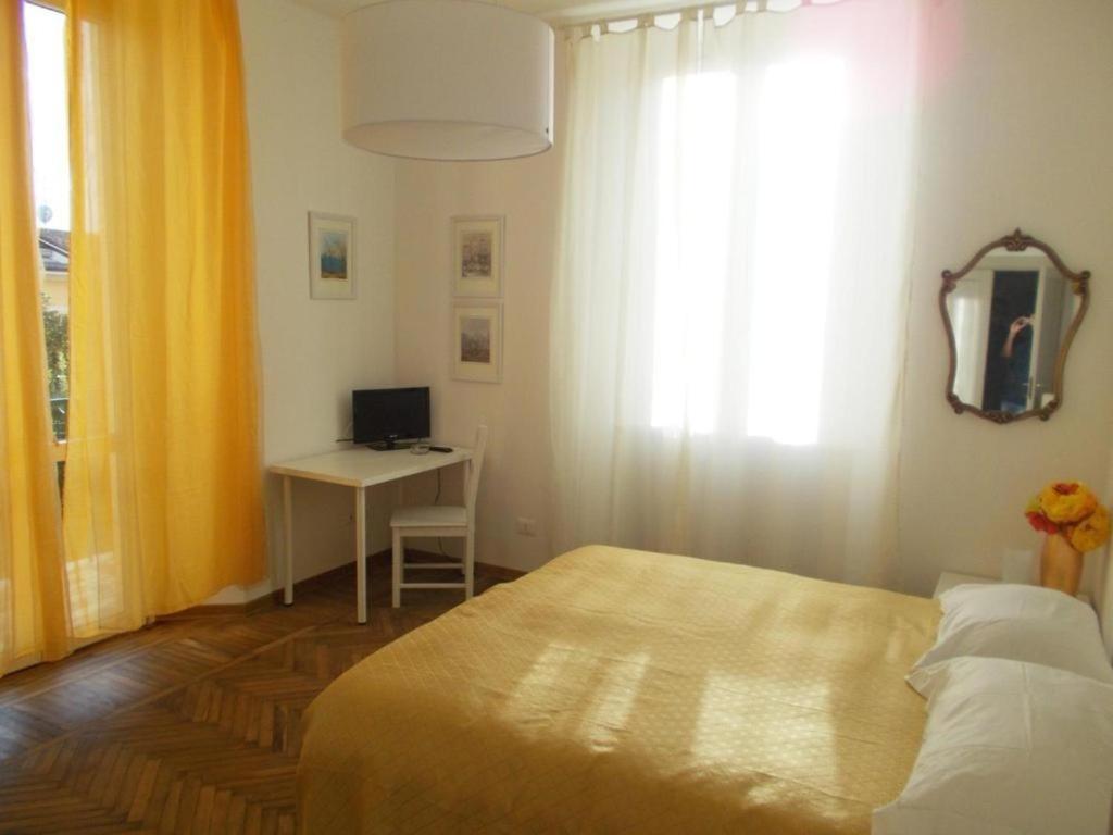 B&B Rossana การ์รารา ภายนอก รูปภาพ