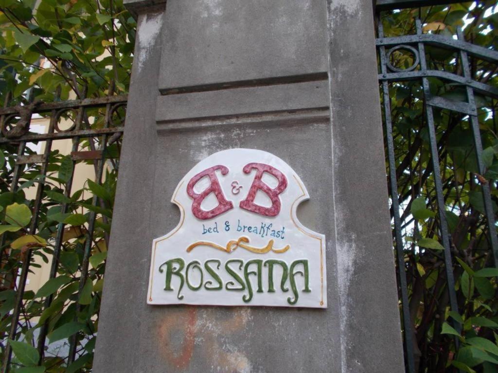 B&B Rossana การ์รารา ภายนอก รูปภาพ